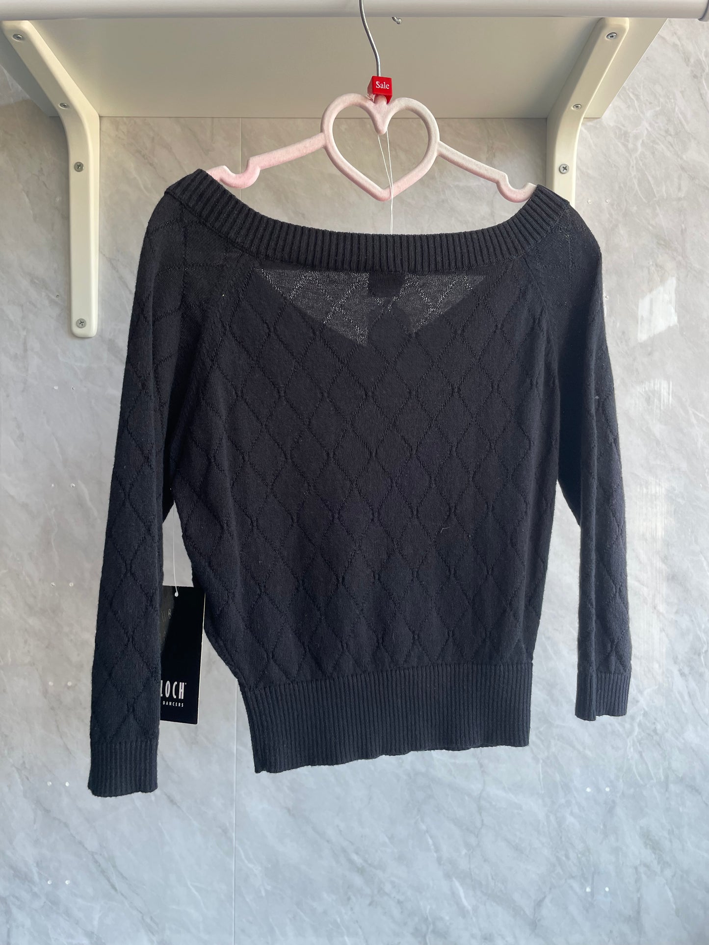 V neck diamond 3/4 sleeve sweater