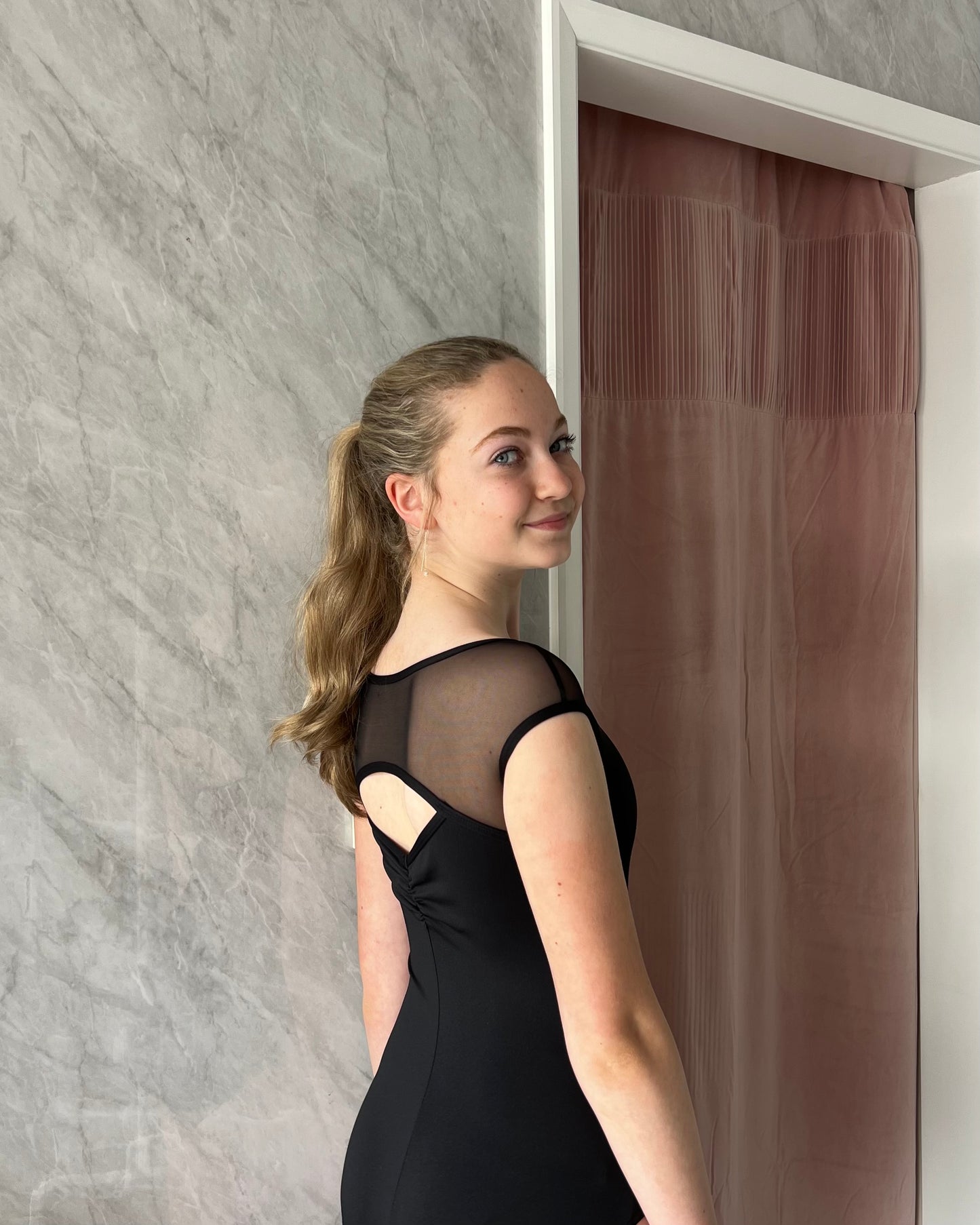 Capezio Tweens Sea Star Pearl Cap Sleeve Leotard - Black F12581C
